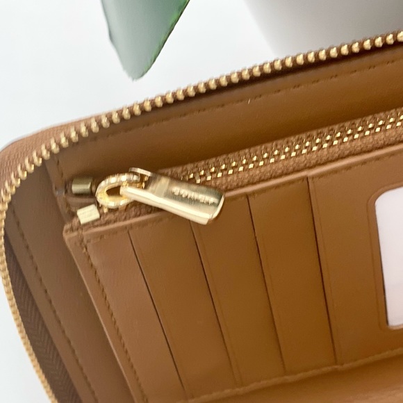 Coach Medium Id Zip Wallet With Diary Embroidery - Picture 6 of 12